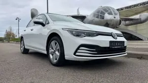 Volkswagen Golf VIII Lim. Life FAHRSCHULE/Business-Paket