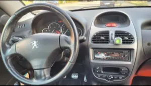 Peugeot 206 206 CC Bild 4