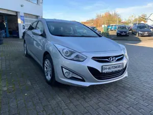 Hyundai i40 i40cw i40cw 1.6 -- AHK+Klima+Kurve+LED-Tagfahrli -