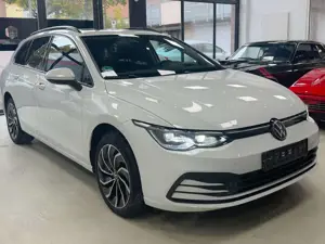 Volkswagen Golf Variant 8 Life, 2.0 TDI, DSG,Panod,Rückfk,Head-up Bild 1