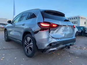 Mercedes-Benz GLA 200 Progressive Advanced/AHK/Memory/LED/Cam Bild 4