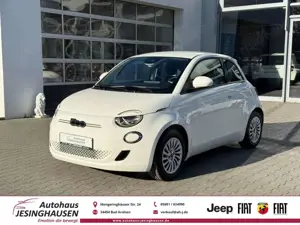Fiat 500e +Klimaaut.+Tempomat+Spurhalte.+Schildererkennung