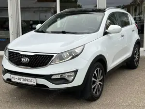 Kia Sportage Dream Team 2WD Navi Pano SHZ Lenkradhei