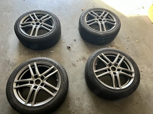 4x Winterkomplettrad Good Year Ultragrip 225 45R17 94H auf Alufelgen