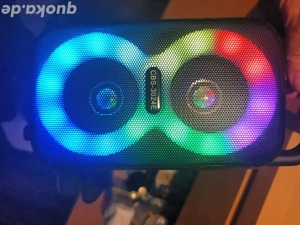 Bluetooth Lautsprecher ---zu laut für ein Zimmer ...! mit Lichtspiel
