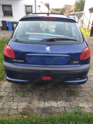 Peugeot 206 mit Zylinderkopfdichtungsschaden 