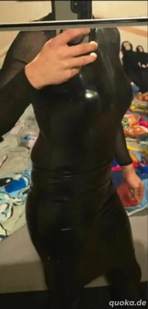 DWT bietet seine Dienste und seinen körper gegen TG   