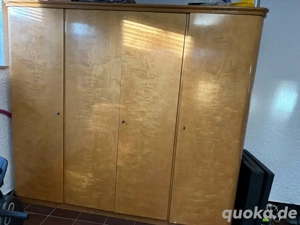 schrank zu verschenken