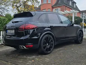 Porsche Cayenne Cayenne 3.0 Diesel - Turbo Ausstattung Bose 20"
