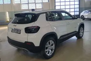 Jeep Avenger 1.3T GSE ALTITUDE NAVI/LED/KAMERA/SH/DAB Bild 4