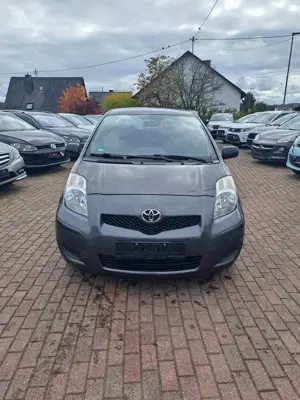 Toyota Yaris 1.0 VVT-i Cool