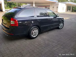 Skoda Octavia Combi 1.6 TDI DPF GreenLine Bild 3