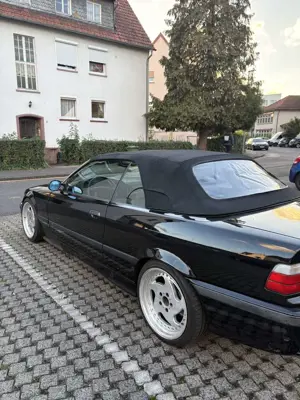 BMW 325 325i Bild 5