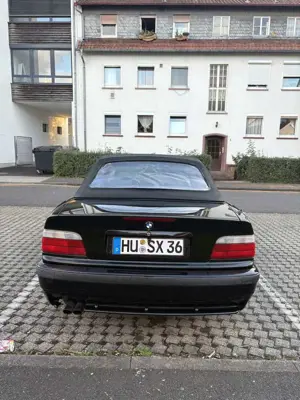 BMW 325 325i Bild 3