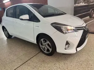 Toyota Yaris Edition-S Hybrid*R-Kamera*Autom.*1.Hand*