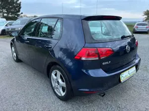 Volkswagen Golf 1.2 TSI / Klimaauto. / Sitzhzg. / TÜV neu Bild 5