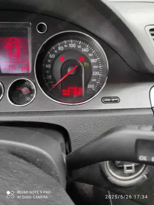 Volkswagen Passat 2.0 TDI Individual Chrom Bild 4