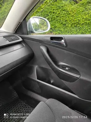 Volkswagen Passat 2.0 TDI Individual Chrom Bild 3