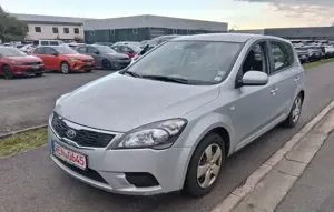 Kia Ceed / cee'd Vision*2.HAND*AHK*SR+WR*