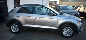 Volkswagen T-Roc 1,5 TSI DSG Life LED/ACC/AHK/GJR/Kamera Bild 2