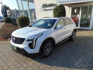 Cadillac XT4 Sport 2.0 Turbo AHK+LED+Navi+SHZ+Panoramadach Bild 2