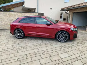 Audi SQ8 SQ8 TFSI quattro tiptronic Facelift in Chillirot