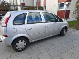 Opel Meriva 1.4 Bild 3