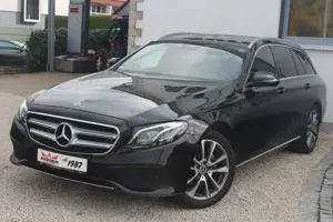 Mercedes-Benz E 220 T~LED~Avantgarde~Kamera~Navi~