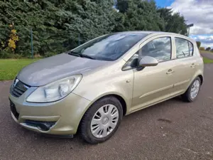 Opel Corsa Corsa  5-Türer 1.2 16V . Tüv bei Kauf neu.
