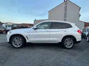 BMW X3 xDrive 30d LUXURY LINE STANDHZ + HK + PANO Bild 4