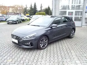 Hyundai i30 1.0 T-GDI 48V-Hybrid DCT Trend Navi Kamera PDC hin