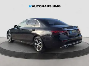 Mercedes-Benz E 220 d Lim. *WIDESCREEN*NAVI*SITZHZ*JUNGE STERNE Bild 3