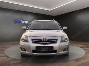 Toyota Avensis Kombi 2.2 D-CAT Executive NAVI°XENON°SHZ Bild 2