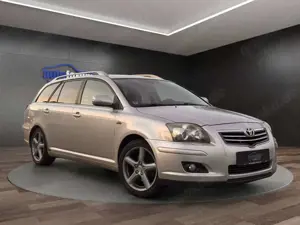 Toyota Avensis Kombi 2.2 D-CAT Executive NAVI°XENON°SHZ Bild 3