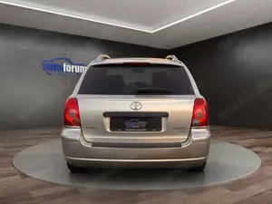 Toyota Avensis Kombi 2.2 D-CAT Executive NAVI°XENON°SHZ Bild 5