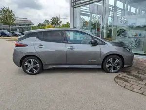 Nissan Leaf 39 kWh N-Connecta Winterpaket LED Bild 3