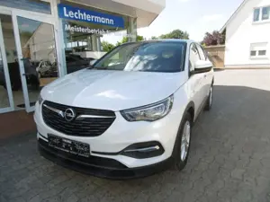 Opel Grandland X 1.2 Start/Stop Edition, geräumiges Fahrzeug