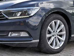 Volkswagen Passat Variant *AHK+PANO+LED Bild 4