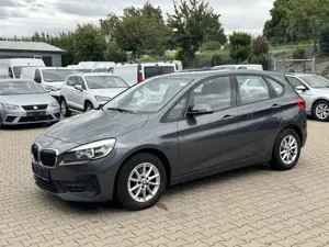 BMW 216 Bild 4