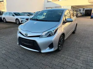 Toyota Yaris Hybrid Life*KAMERA*TEMPOMAT*