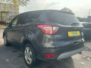 Ford Kuga Trend / 1. Hand