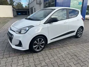 Hyundai i10 Passion +/Navi/Klima/PDC/1.Hand Bild 4