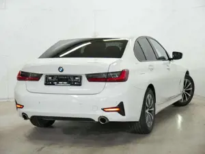 BMW 318 318i Sport Line Autom. LED Sound AmbienteLicht Bild 4