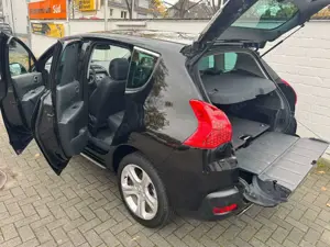 Peugeot 3008 Platinum Leder Panorama HeadUp Navi TÜV neu PDC