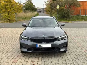 BMW 320 320 d Advantage Bild 2