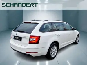 Skoda Octavia Combi 2.0 TDI Tour DSG LED Navi Klimaautom Bild 4