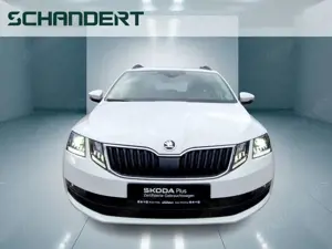 Skoda Octavia Combi 2.0 TDI Tour DSG LED Navi Klimaautom Bild 5