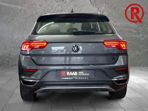 Volkswagen T-Roc Style 1.5 TSI Panorama PDCv+h 2-Zonen-Klimaautom D Bild 5