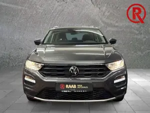 Volkswagen T-Roc Style 1.5 TSI Panorama PDCv+h 2-Zonen-Klimaautom D Bild 2