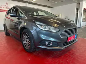Ford S-Max Titanium/AHK/7.Sitzer
